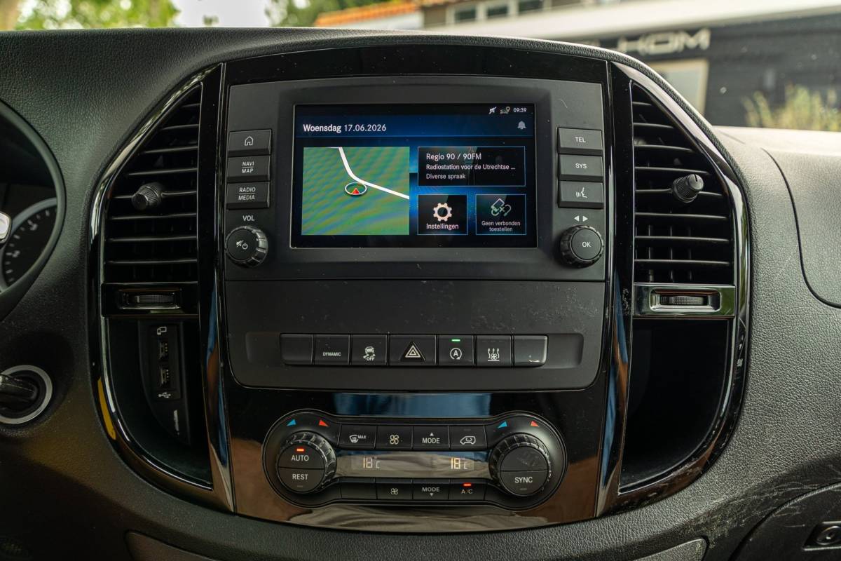 Mercedes-Benz Vito Mercedes-Benz VITO 114 CDI Lang Automaat I Led I PDC V+A I Adaptive Cruise I Climate I Camera I Achterklep I CarPlay I Android