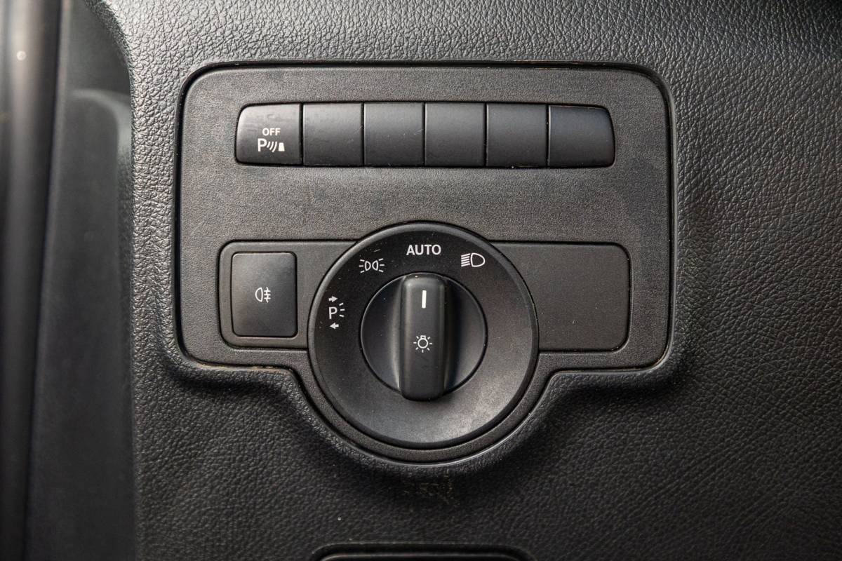 Mercedes-Benz Vito Mercedes-Benz VITO 114 CDI Lang Automaat I Led I PDC V+A I Adaptive Cruise I Climate I Camera I Achterklep I CarPlay I Android