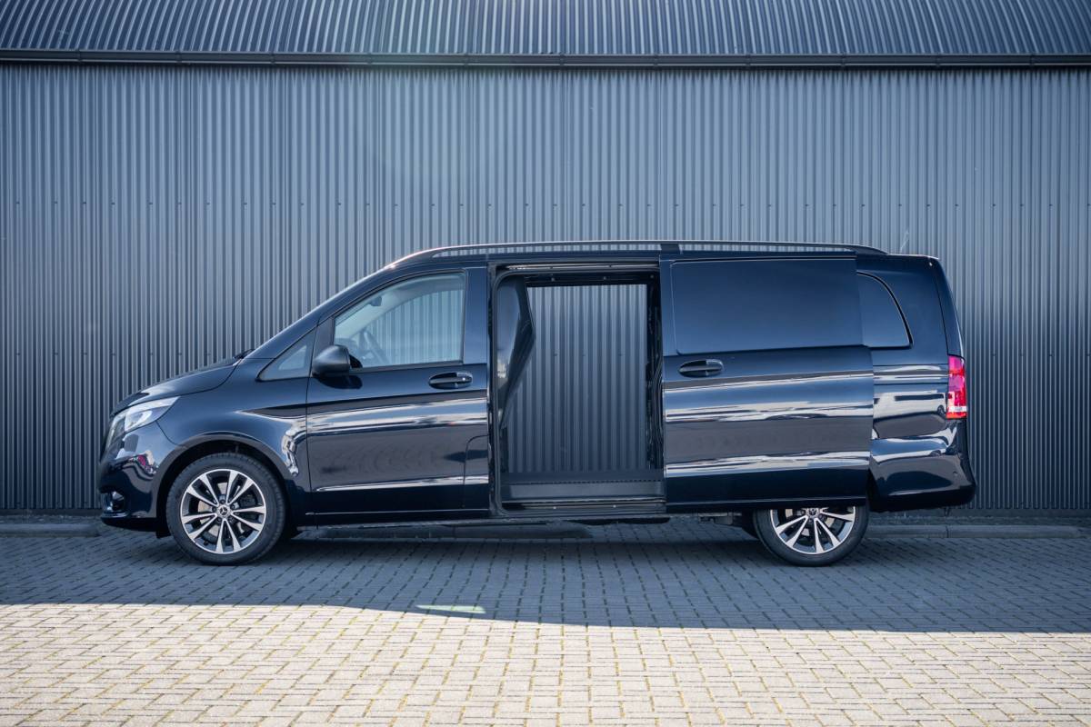 Mercedes-Benz Vito Mercedes-Benz Vito 119 CDI L3H1 | ILS | Automaat | Camera | Carplay | PDC | Zijschuifdeur L+R | Trekhaak