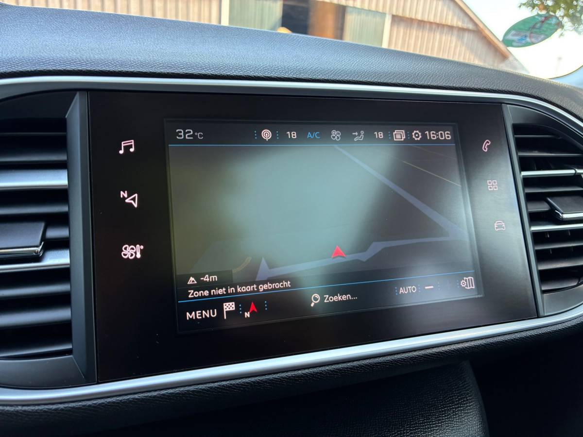 Peugeot 308 Peugeot 308 SW 1.2 | Automaat | Panodak + Carplay + Clima + Cruise nu €9.975,-!!