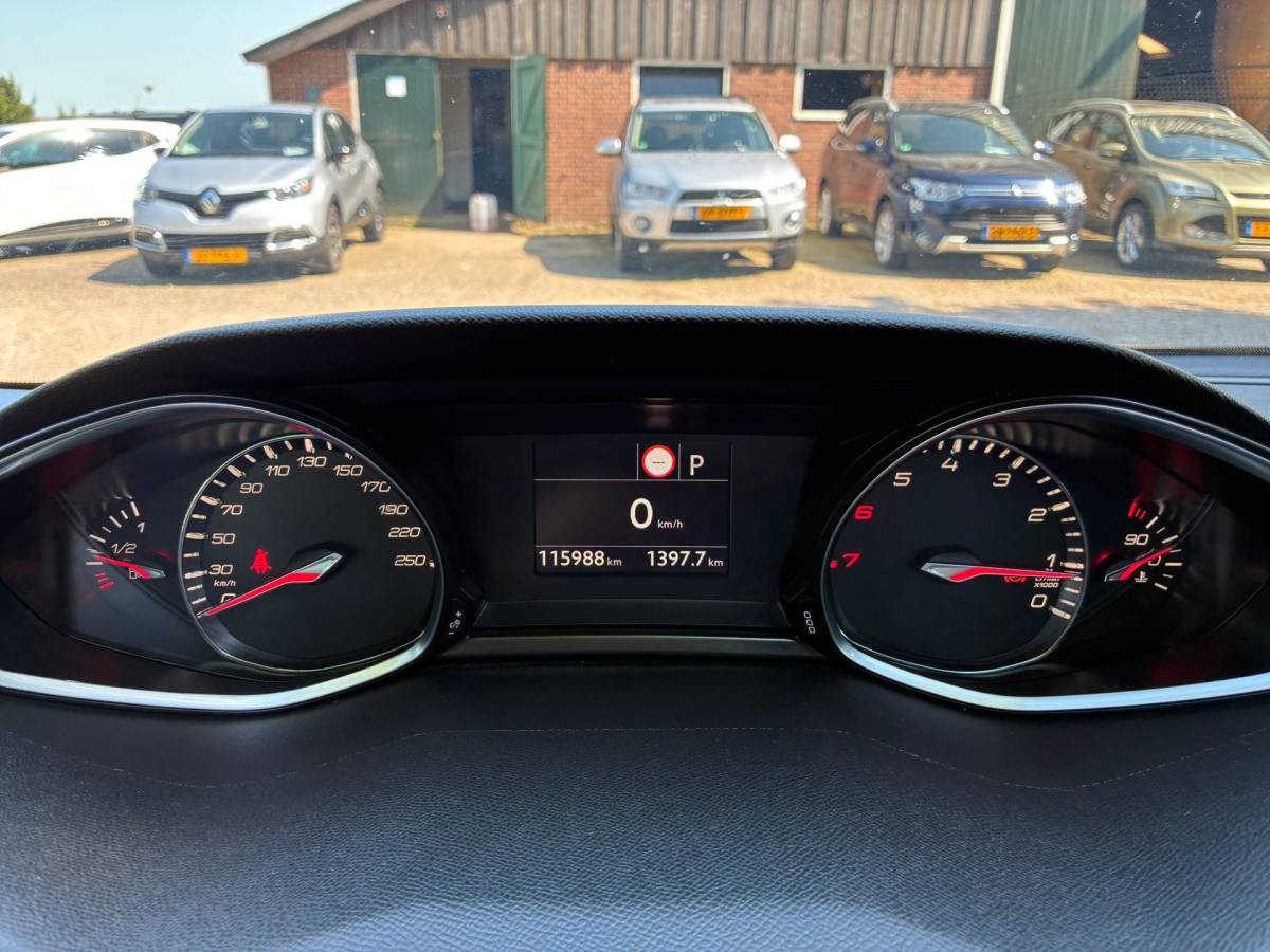 Peugeot 308 Peugeot 308 SW 1.2 | Automaat | Panodak + Carplay + Clima + Cruise nu €9.975,-!!