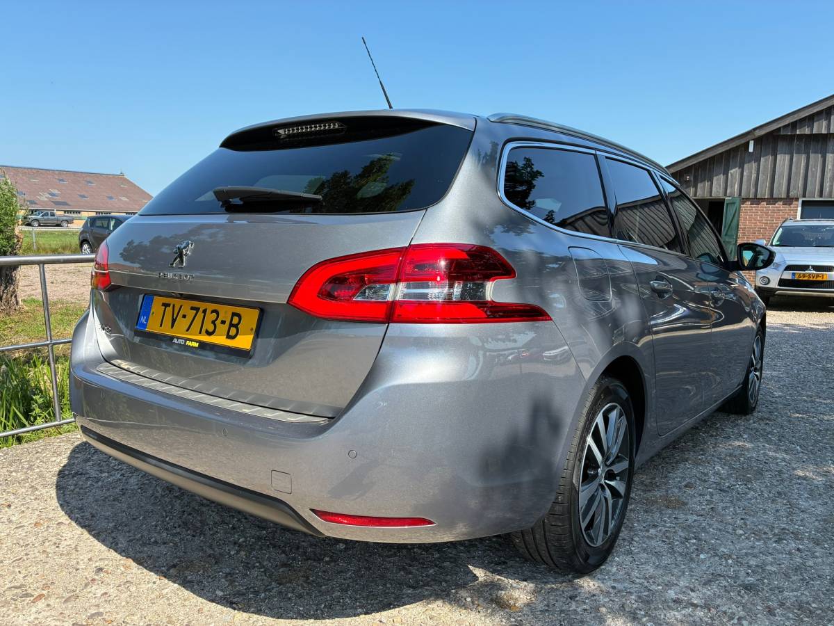 Peugeot 308 Peugeot 308 SW 1.2 | Automaat | Panodak + Carplay + Clima + Cruise nu €9.975,-!!