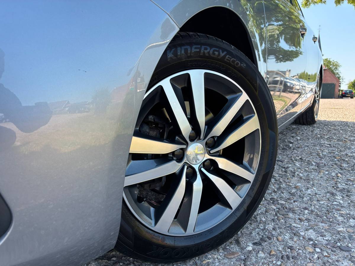 Peugeot 308 Peugeot 308 SW 1.2 | Automaat | Panodak + Carplay + Clima + Cruise nu €9.975,-!!