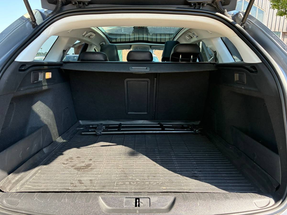 Peugeot 308 Peugeot 308 SW 1.2 | Automaat | Panodak + Carplay + Clima + Cruise nu €9.975,-!!