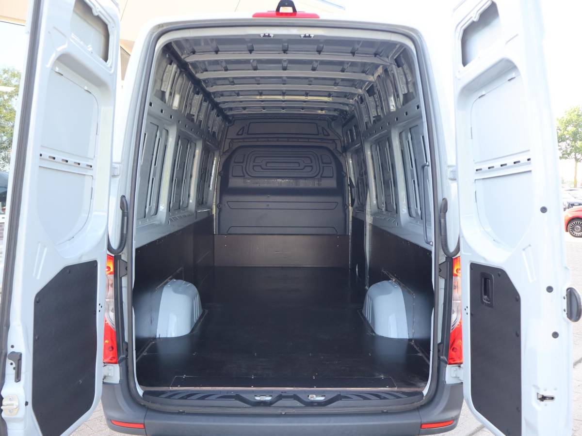 Mercedes-Benz Sprinter Mercedes-Benz Sprinter 315 1.9 CDI 150 PK AUT9 L3H2 + LED | CAMERA | NAVIGATIE | CARPLAY | PDC | CRUISE | MF STUUR