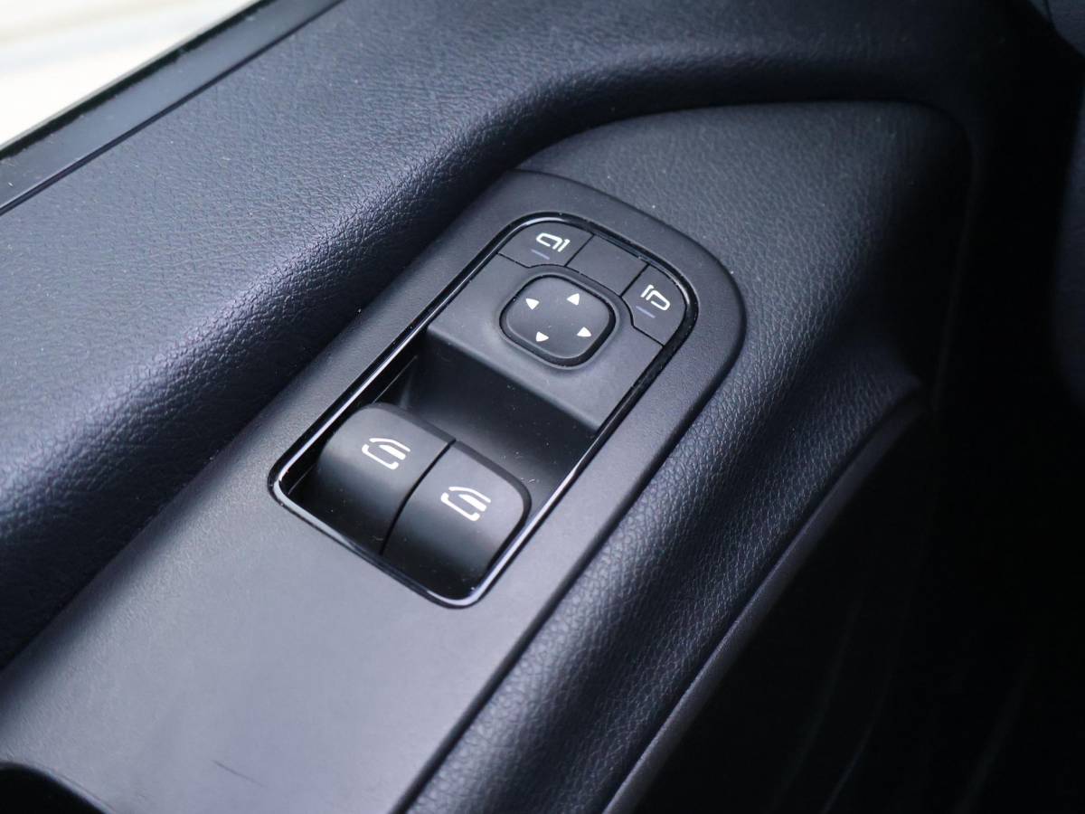 Mercedes-Benz Sprinter Mercedes-Benz Sprinter 315 1.9 CDI 150 PK AUT9 L3H2 + LED | CAMERA | NAVIGATIE | CARPLAY | PDC | CRUISE | MF STUUR