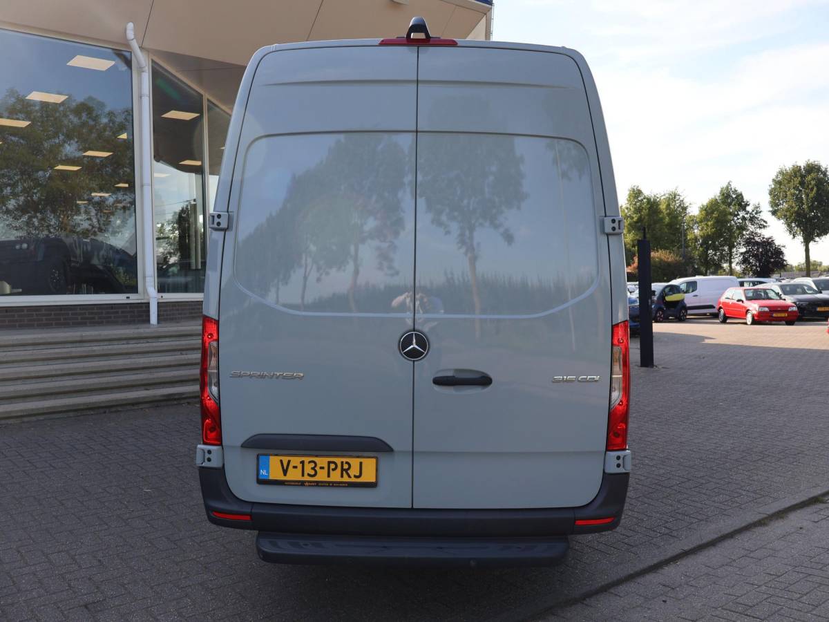 Mercedes-Benz Sprinter Mercedes-Benz Sprinter 315 1.9 CDI 150 PK AUT9 L3H2 + LED | CAMERA | NAVIGATIE | CARPLAY | PDC | CRUISE | MF STUUR