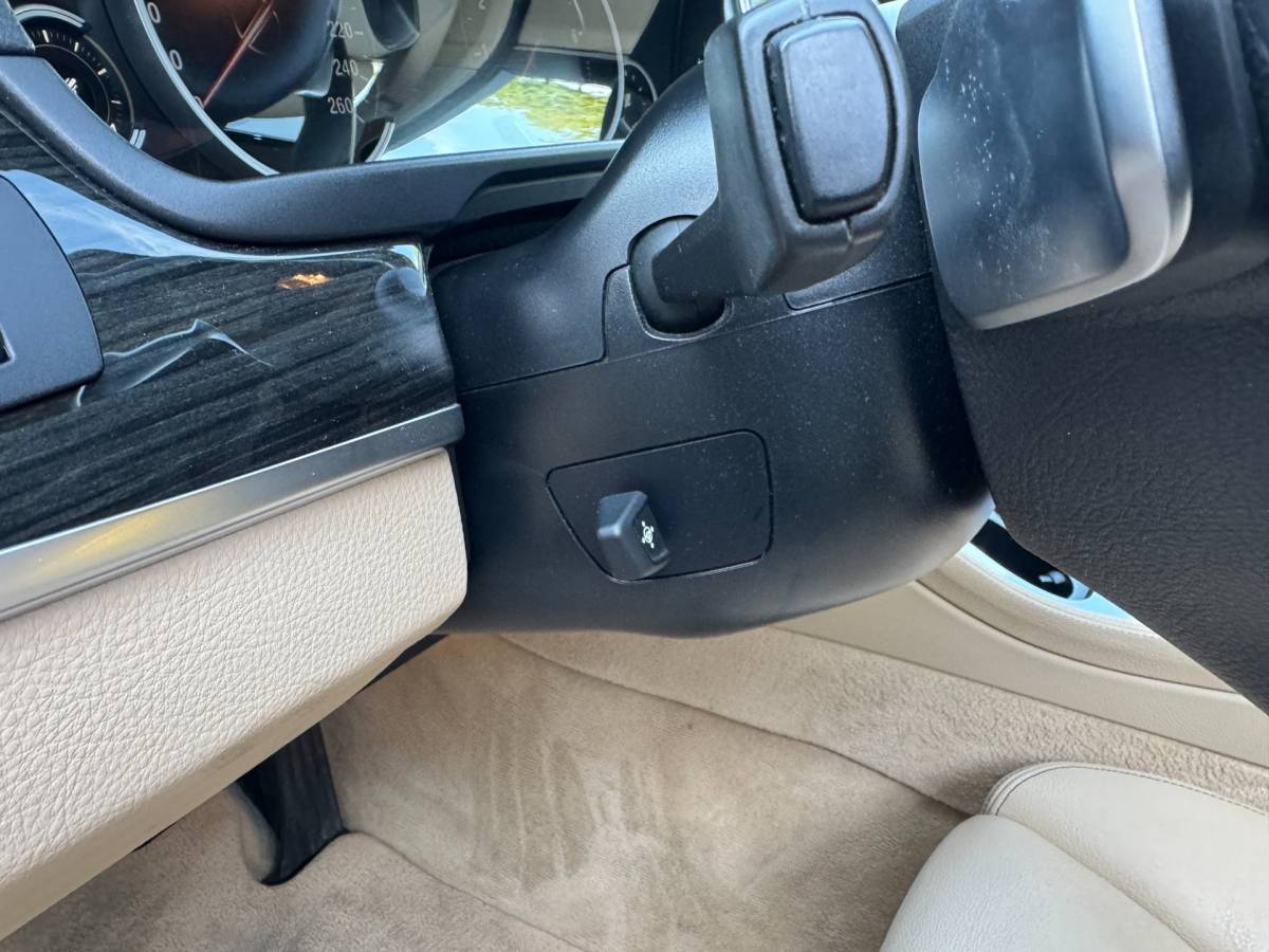 BMW 5 Serie BMW 5-serie 520i Luxury Edition AUTOMAAT!!
