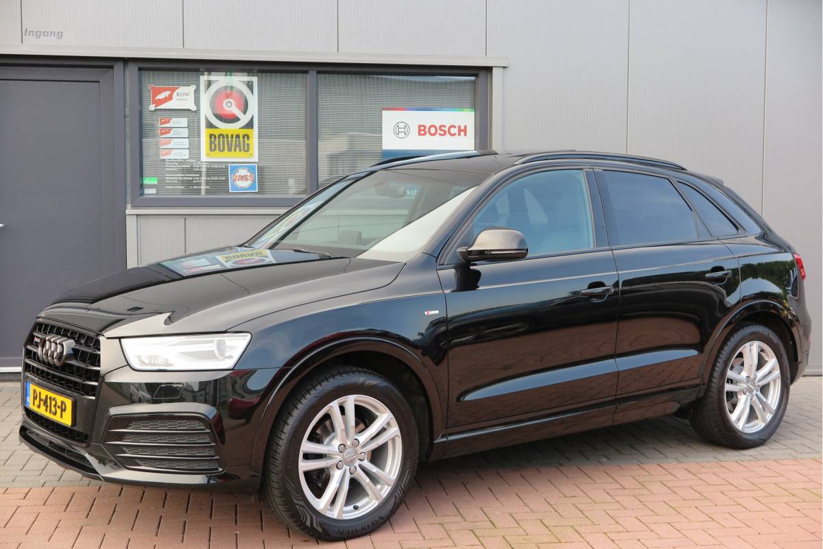 Audi Q3 Audi Q3 1.4 TFSI 150pk CoD S-Tronic 2x S-Line, Pano ,Trekhaak ,Xenon, Navi, Stoelverwarming. . .
