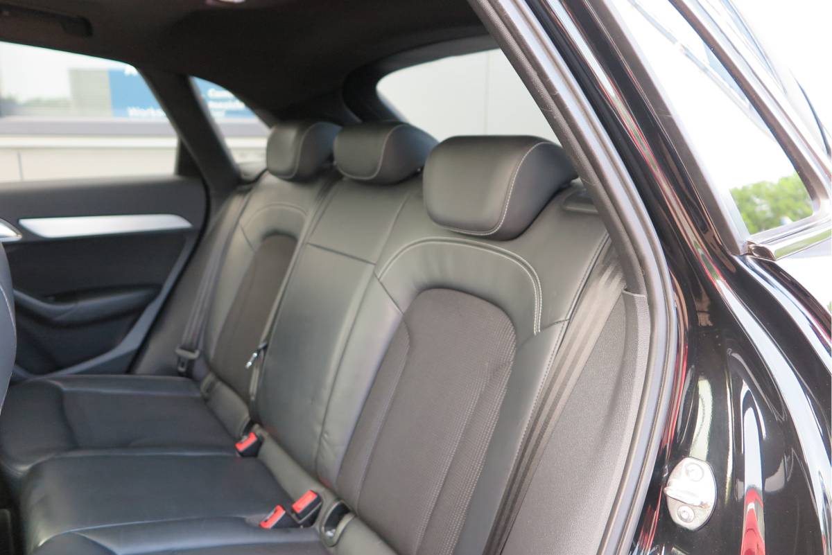 Audi Q3 Audi Q3 1.4 TFSI 150pk CoD S-Tronic 2x S-Line, Pano ,Trekhaak ,Xenon, Navi, Stoelverwarming. . .
