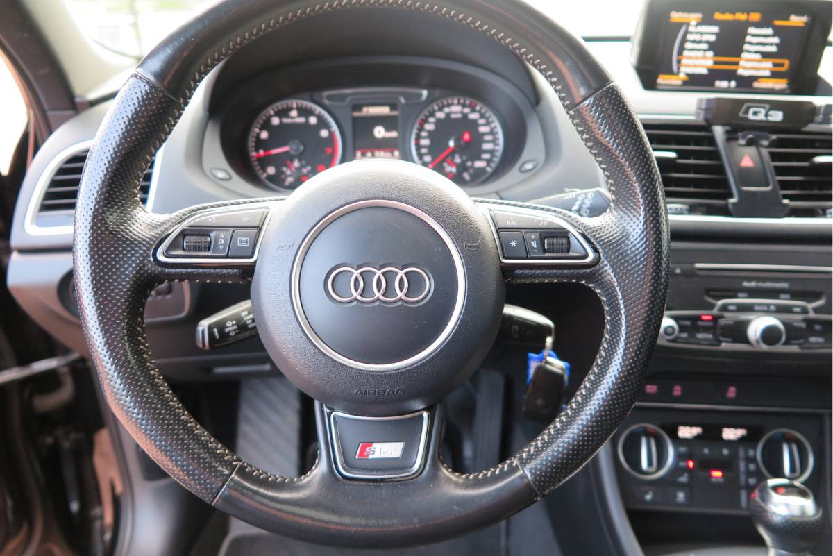 Audi Q3 Audi Q3 1.4 TFSI 150pk CoD S-Tronic 2x S-Line, Pano ,Trekhaak ,Xenon, Navi, Stoelverwarming. . .