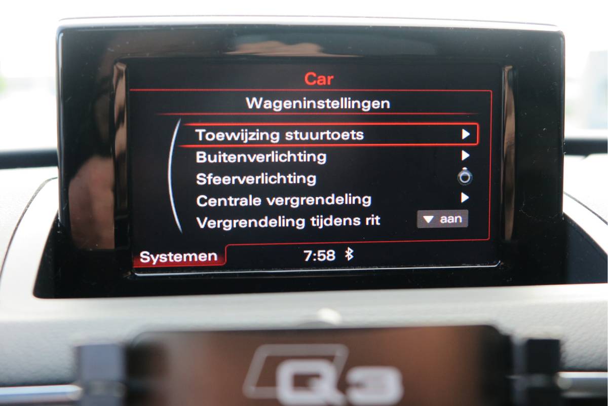 Audi Q3 Audi Q3 1.4 TFSI 150pk CoD S-Tronic 2x S-Line, Pano ,Trekhaak ,Xenon, Navi, Stoelverwarming. . .