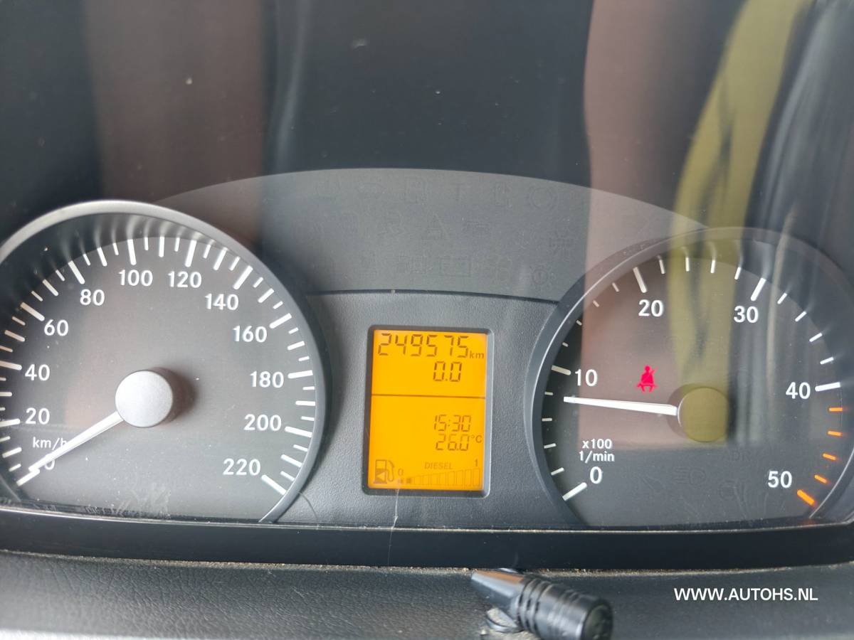 Mercedes-Benz Vito Mercedes-Benz Vito 113 CDI 320 , Airco , cruise , apk mei 2027 , 136 PK , recent beurt gehad