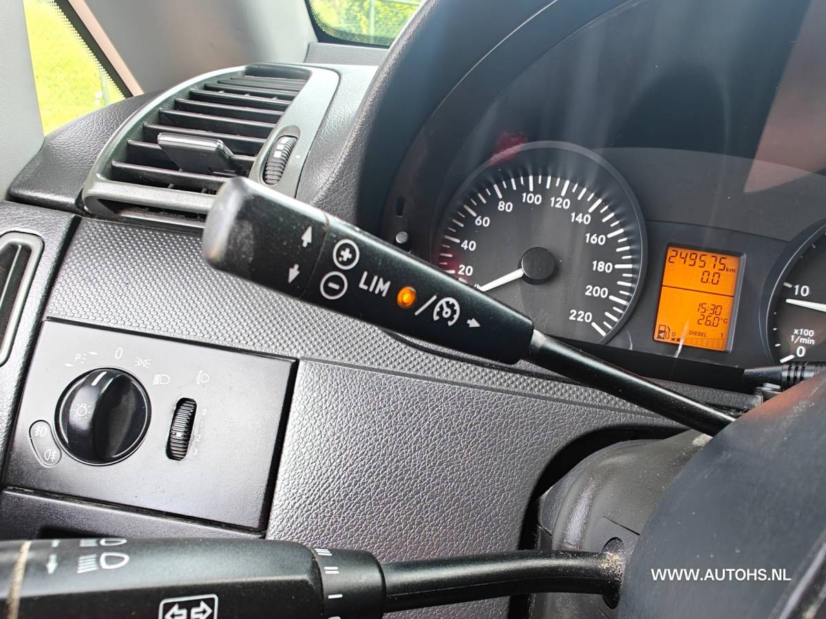 Mercedes-Benz Vito Mercedes-Benz Vito 113 CDI 320 , Airco , cruise , apk mei 2027 , 136 PK , recent beurt gehad