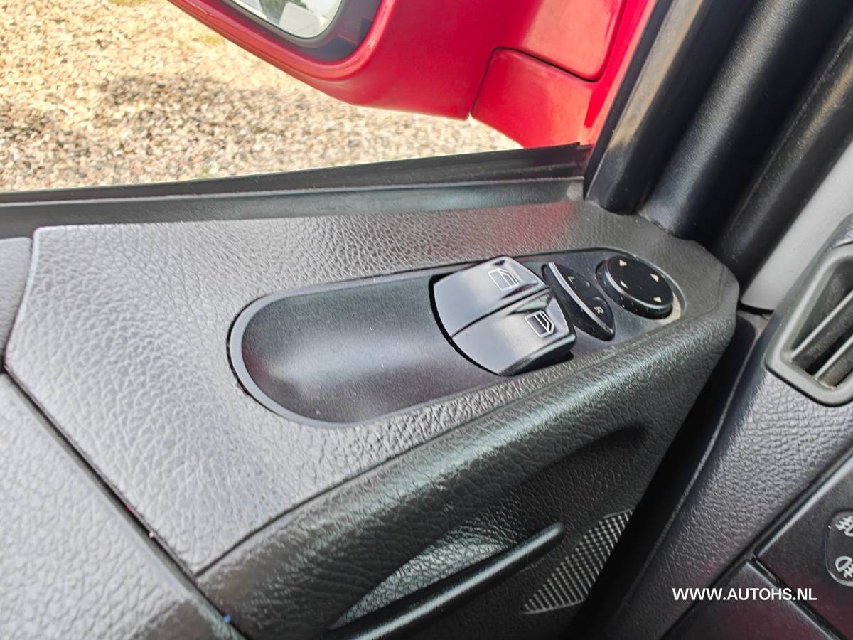 Mercedes-Benz Vito Mercedes-Benz Vito 113 CDI 320 , Airco , cruise , apk mei 2027 , 136 PK , recent beurt gehad