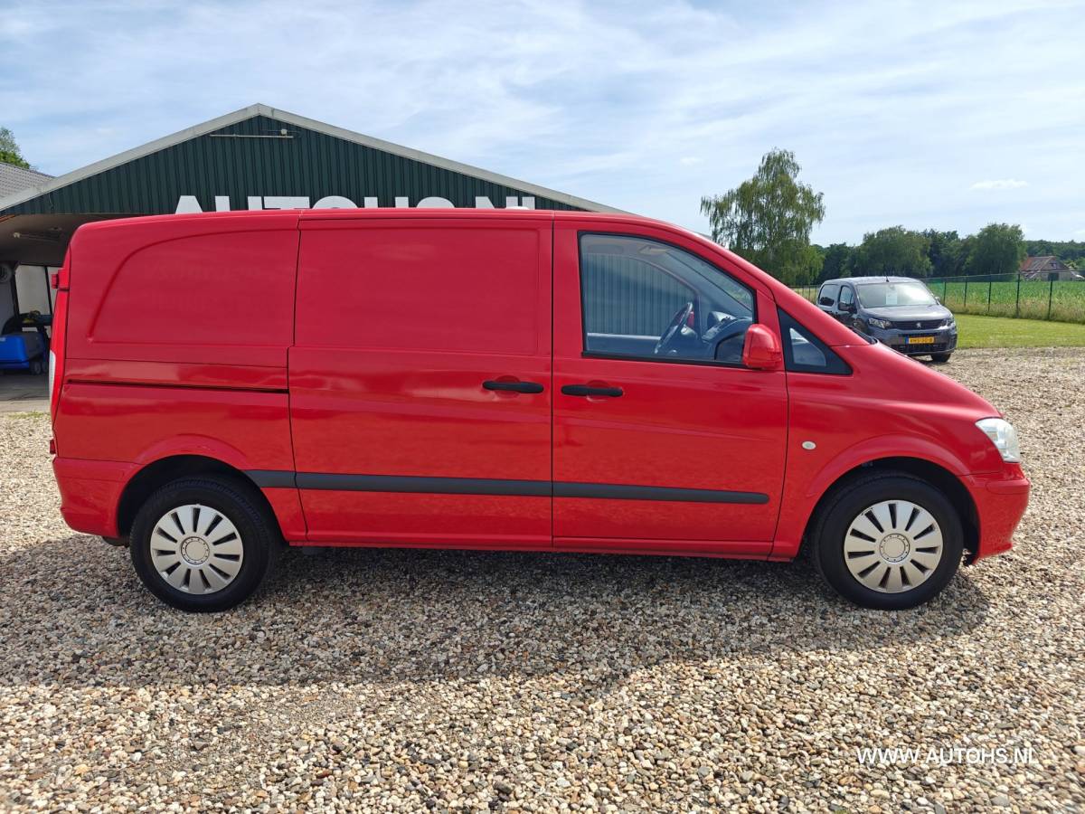 Mercedes-Benz Vito Mercedes-Benz Vito 113 CDI 320 , Airco , cruise , apk mei 2027 , 136 PK , recent beurt gehad
