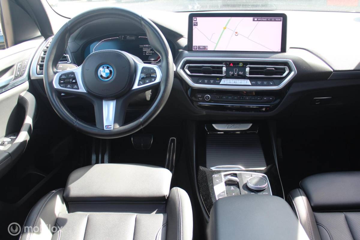 BMW iX3 BMW iX3 Executive 80 kWh M-Sport 3-Fase Pano/ACC/ShadowLine