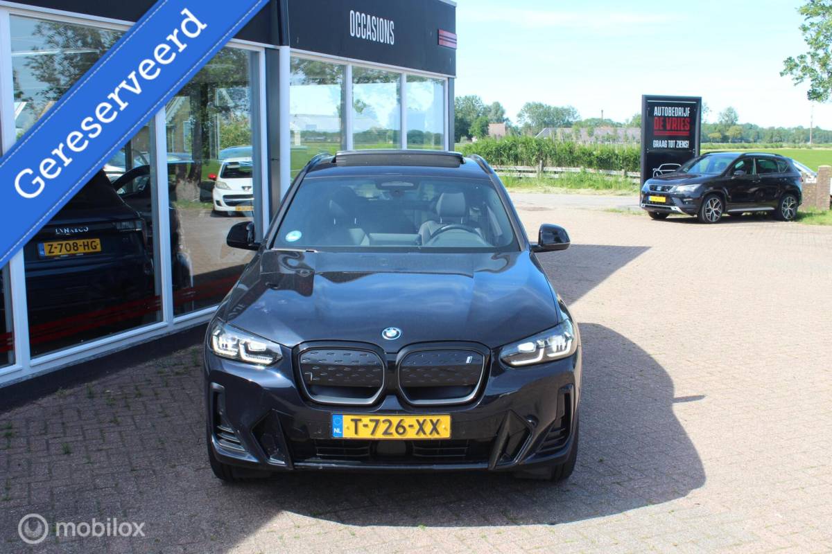 BMW iX3 BMW iX3 Executive 80 kWh M-Sport 3-Fase Pano/ACC/ShadowLine