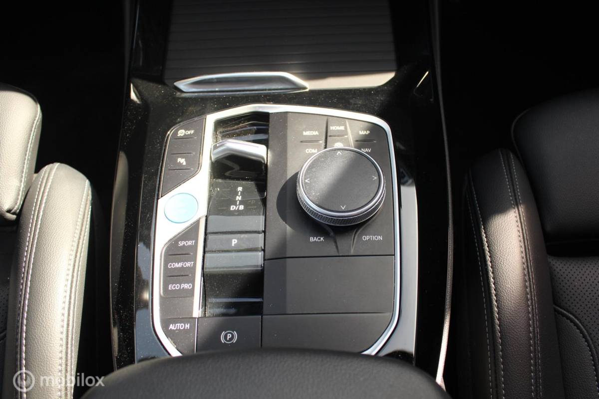 BMW iX3 BMW iX3 Executive 80 kWh M-Sport 3-Fase Pano/ACC/ShadowLine