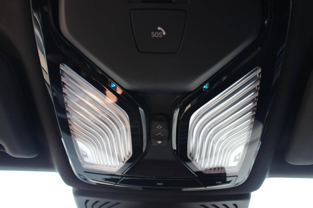 BMW iX3 BMW iX3 Executive 80 kWh M-Sport 3-Fase Pano/ACC/ShadowLine