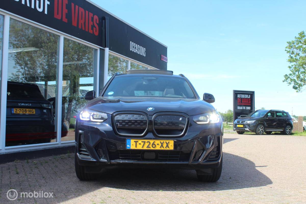 BMW iX3 BMW iX3 Executive 80 kWh M-Sport 3-Fase Pano/ACC/ShadowLine