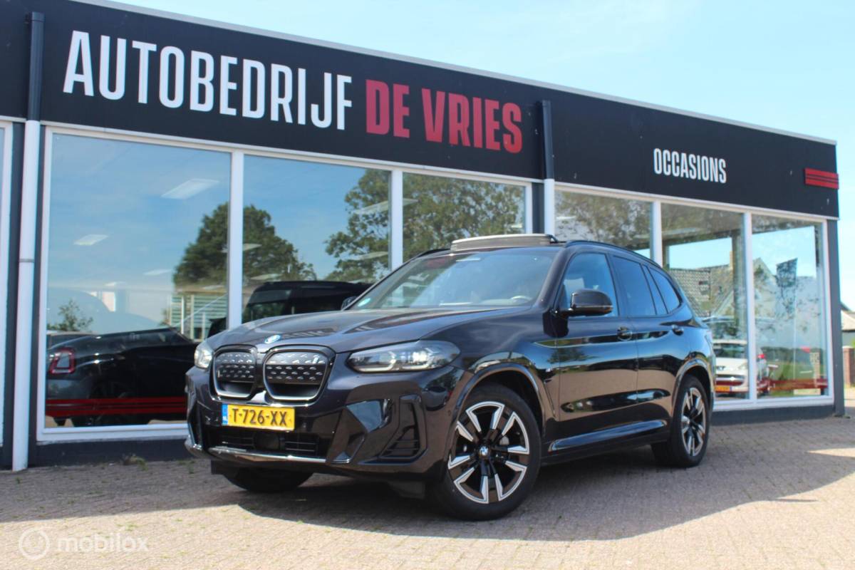 BMW iX3 BMW iX3 Executive 80 kWh M-Sport 3-Fase Pano/ACC/ShadowLine