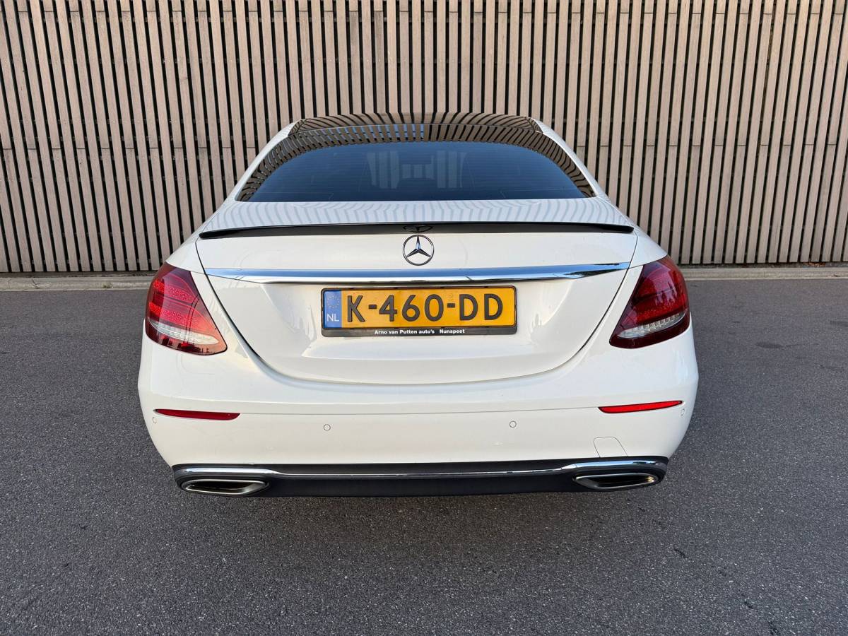 Mercedes-Benz E-Klasse Mercedes-Benz E-klasse 200 4MATIC Premium /Burmester /Schuifdak /Sfeerverlichting