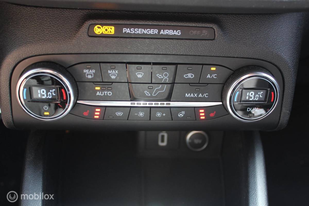 Ford Focus Ford Focus Wagon 1.0 EcoBoost ST Line Winterpakket/Ful-Led/NAP