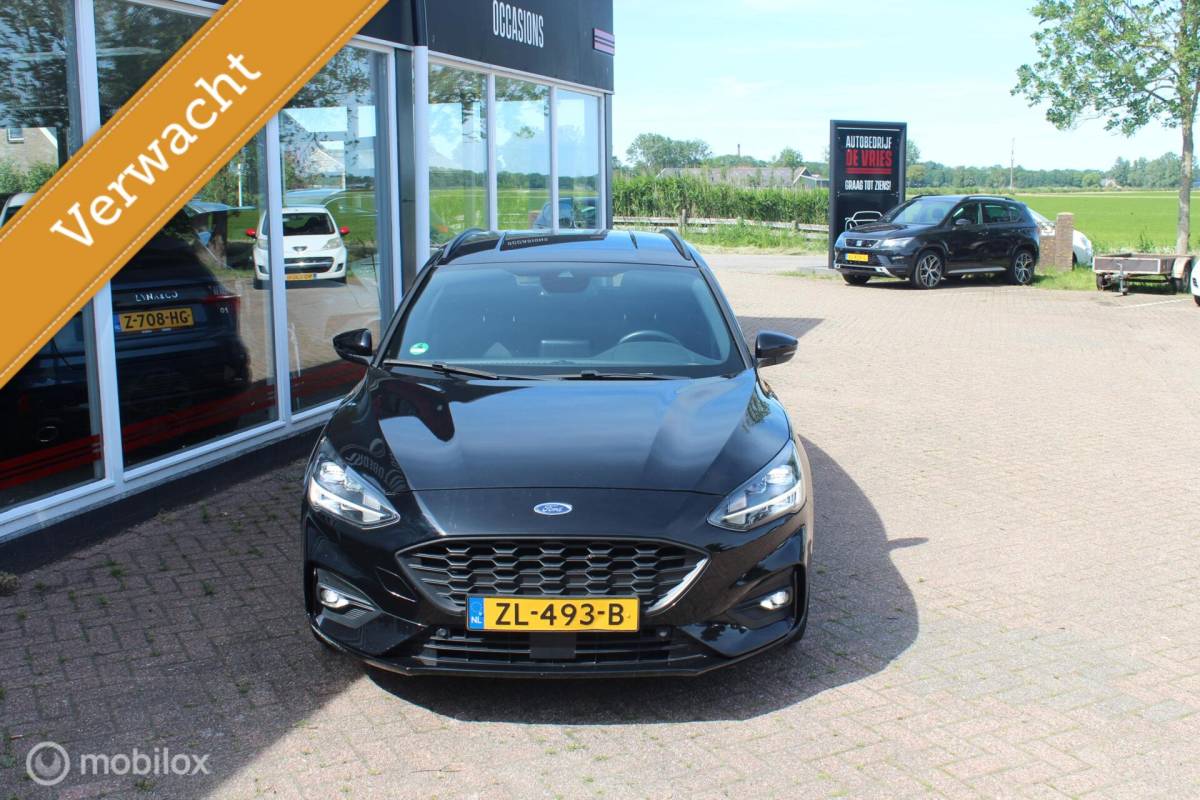 Ford Focus Ford Focus Wagon 1.0 EcoBoost ST Line Winterpakket/Ful-Led/NAP