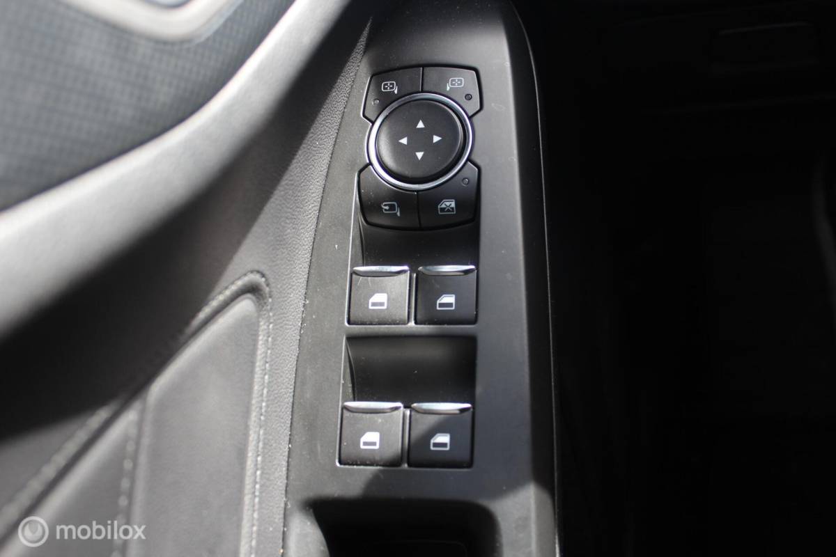 Ford Focus Ford Focus Wagon 1.0 EcoBoost ST Line Winterpakket/Ful-Led/NAP