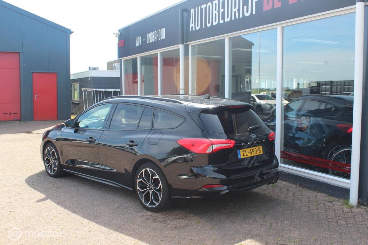 Ford Focus Ford Focus Wagon 1.0 EcoBoost ST Line Winterpakket/Ful-Led/NAP