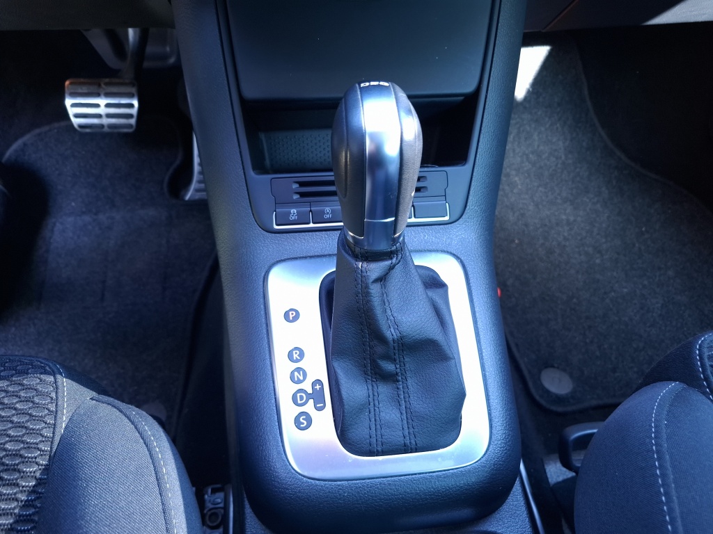 Volkswagen Tiguan Volkswagen Tiguan 1.4 TSI R-Line Edition DSG Automaat