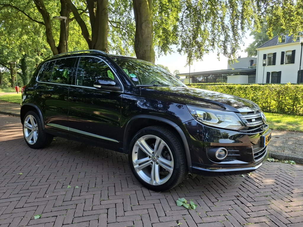 Volkswagen Tiguan Volkswagen Tiguan 1.4 TSI R-Line Edition DSG Automaat