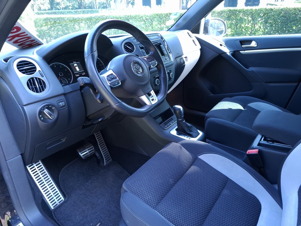 Volkswagen Tiguan Volkswagen Tiguan 1.4 TSI R-Line Edition DSG Automaat