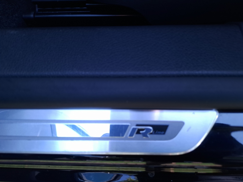 Volkswagen Tiguan Volkswagen Tiguan 1.4 TSI R-Line Edition DSG Automaat