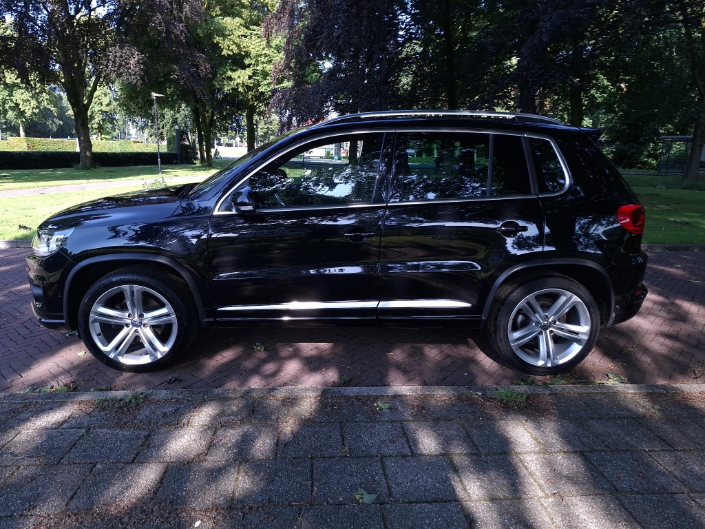 Volkswagen Tiguan Volkswagen Tiguan 1.4 TSI R-Line Edition DSG Automaat