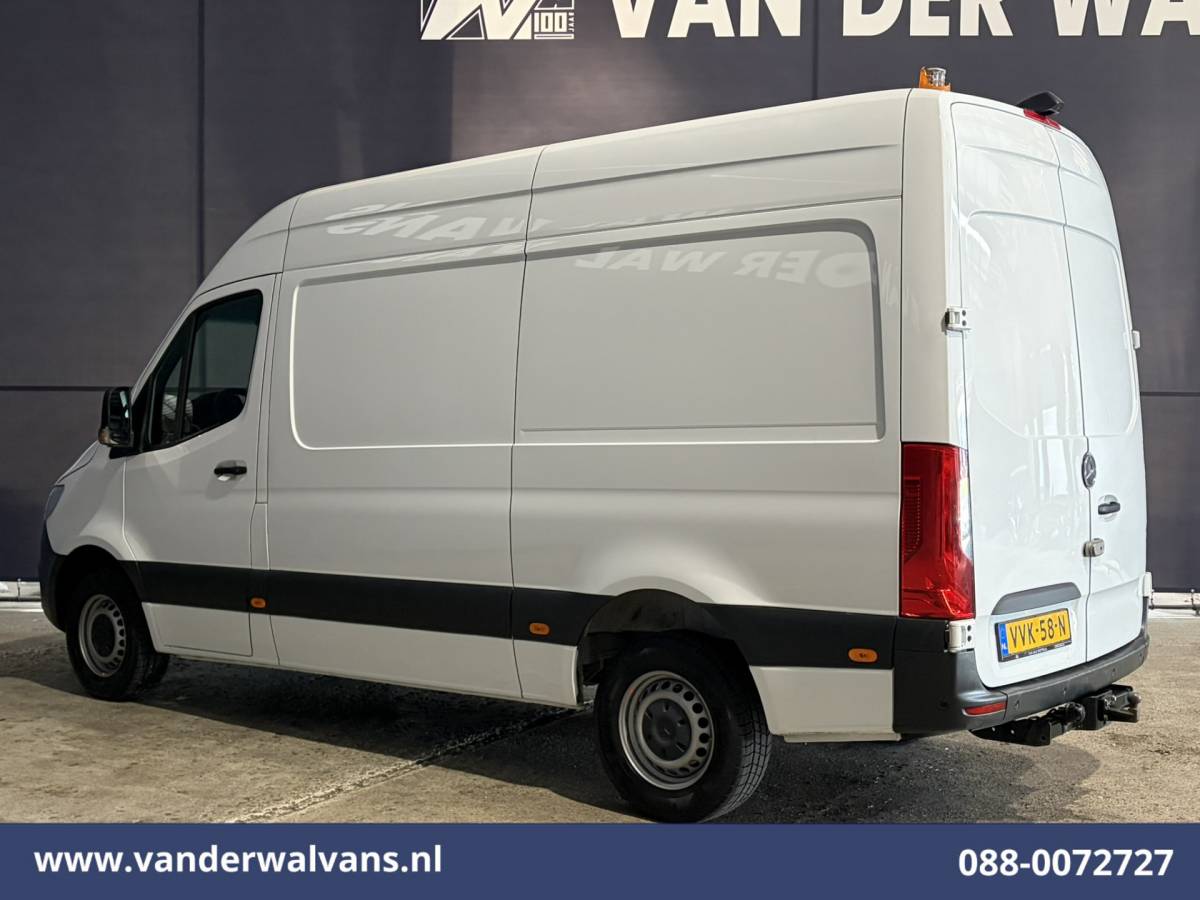 Mercedes-Benz Sprinter Mercedes-Benz Sprinter 317 CDI 170pk 3500kg Trekhaak L2H2 Euro6 Airco | Camera | Apple Carplay | Cruisecontrol Android Auto, Parkeersensoren