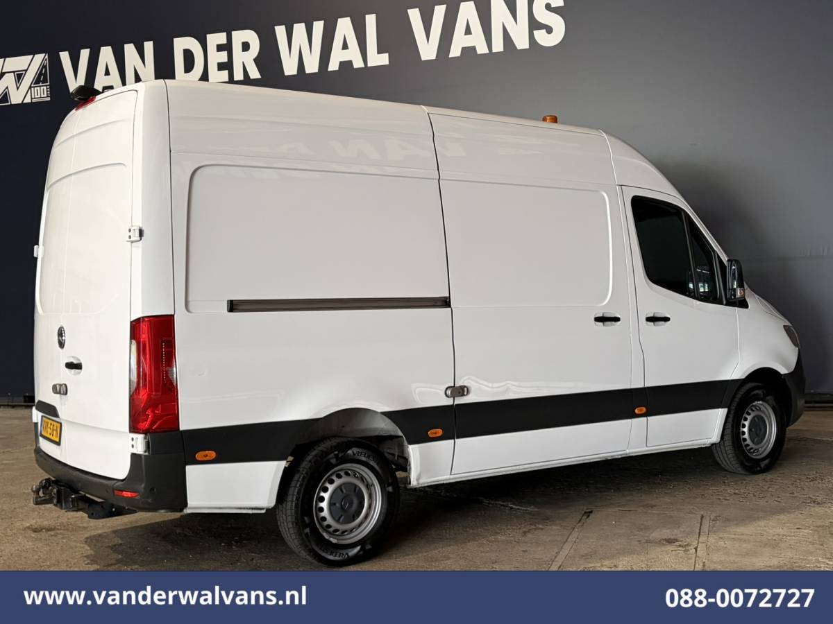 Mercedes-Benz Sprinter Mercedes-Benz Sprinter 317 CDI 170pk 3500kg Trekhaak L2H2 Euro6 Airco | Camera | Apple Carplay | Cruisecontrol Android Auto, Parkeersensoren