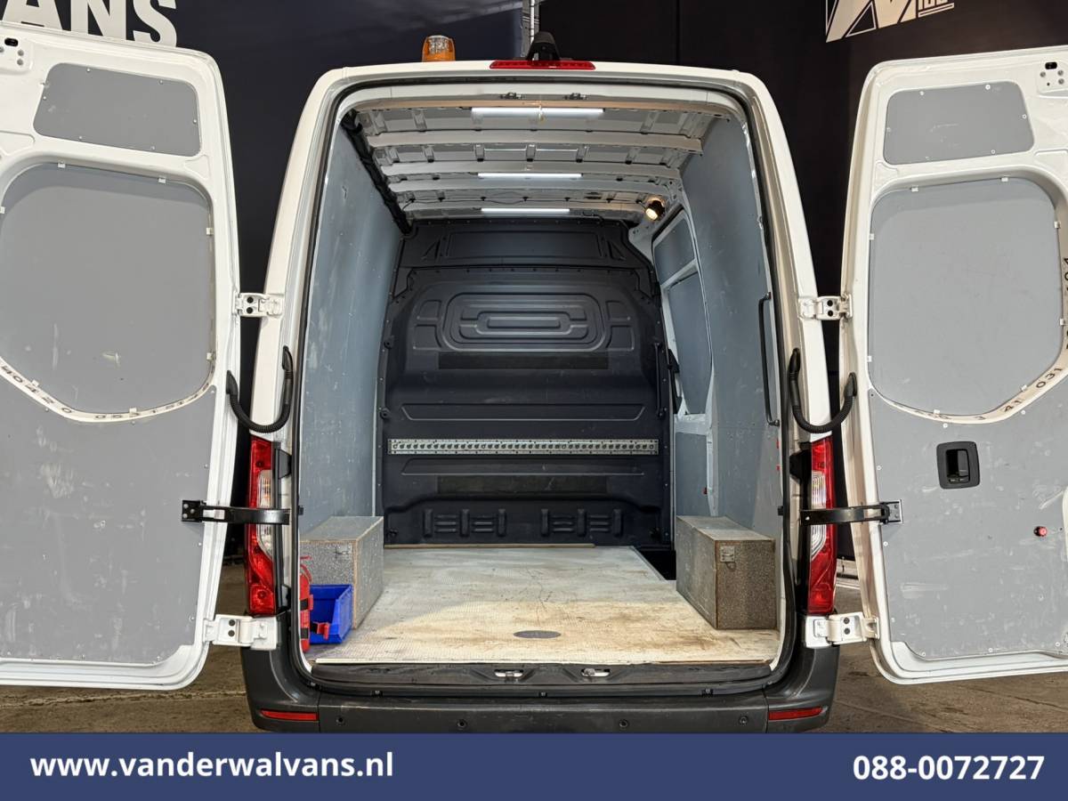 Mercedes-Benz Sprinter Mercedes-Benz Sprinter 317 CDI 170pk 3500kg Trekhaak L2H2 Euro6 Airco | Camera | Apple Carplay | Cruisecontrol Android Auto, Parkeersensoren