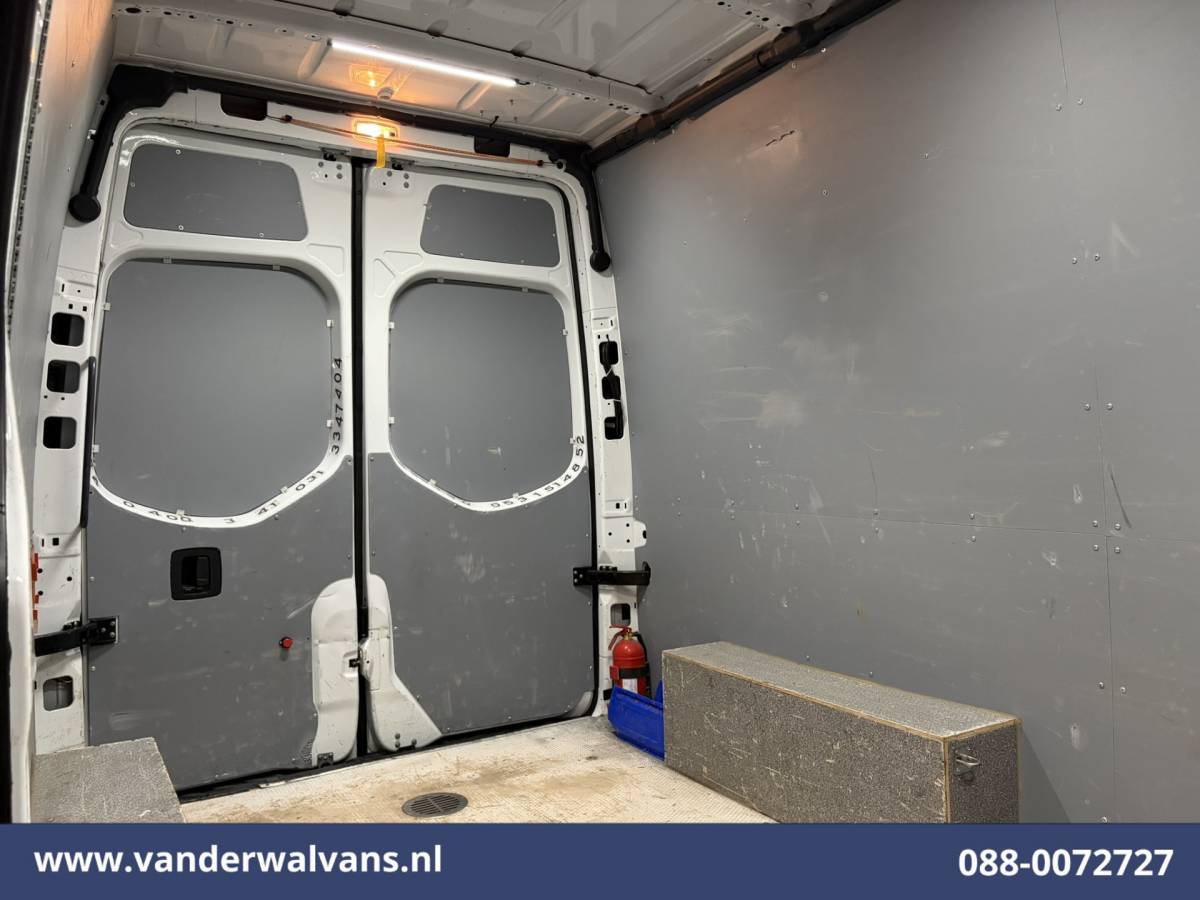 Mercedes-Benz Sprinter Mercedes-Benz Sprinter 317 CDI 170pk 3500kg Trekhaak L2H2 Euro6 Airco | Camera | Apple Carplay | Cruisecontrol Android Auto, Parkeersensoren