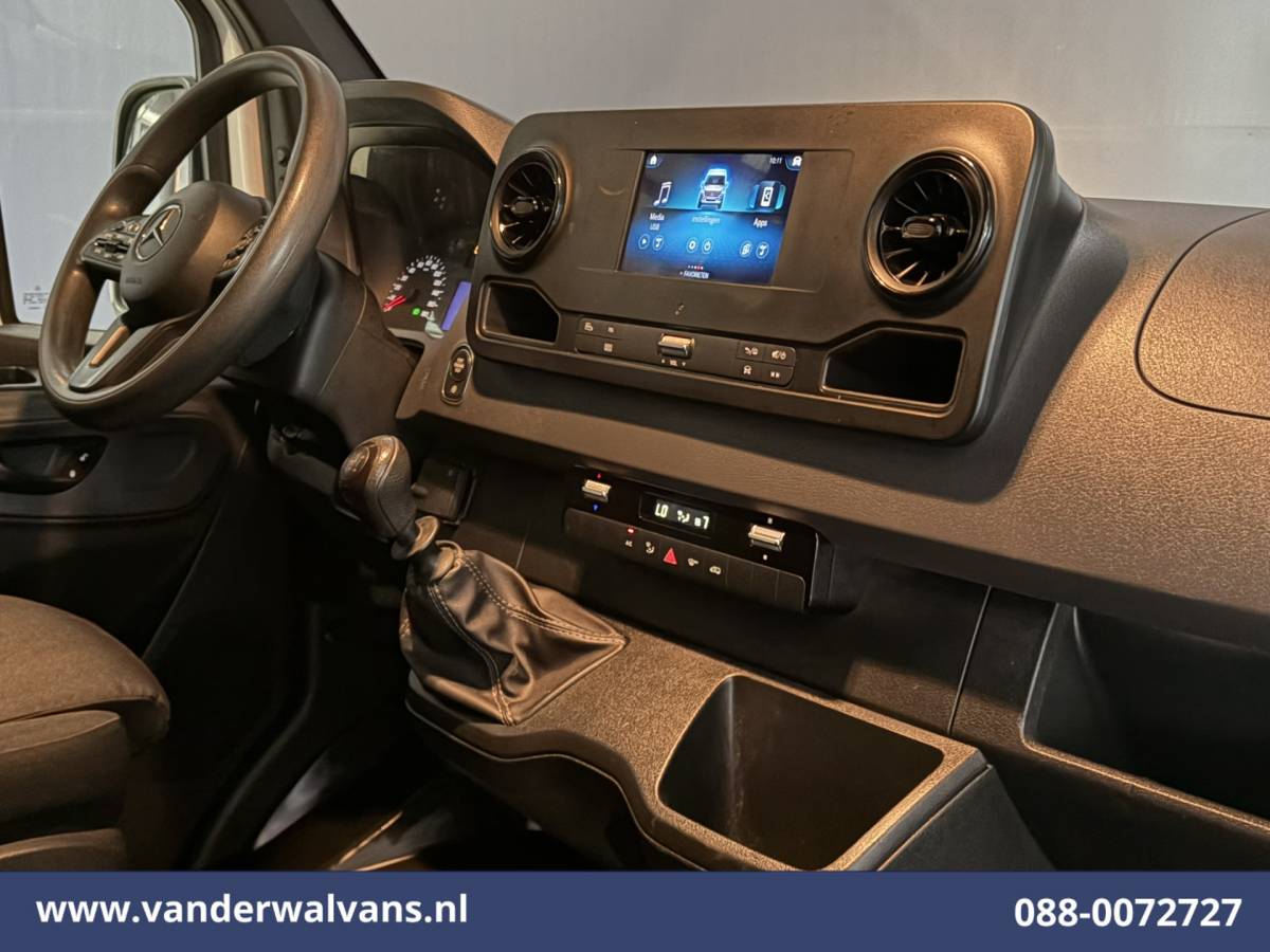 Mercedes-Benz Sprinter Mercedes-Benz Sprinter 317 CDI 170pk 3500kg Trekhaak L2H2 Euro6 Airco | Camera | Apple Carplay | Cruisecontrol Android Auto, Parkeersensoren
