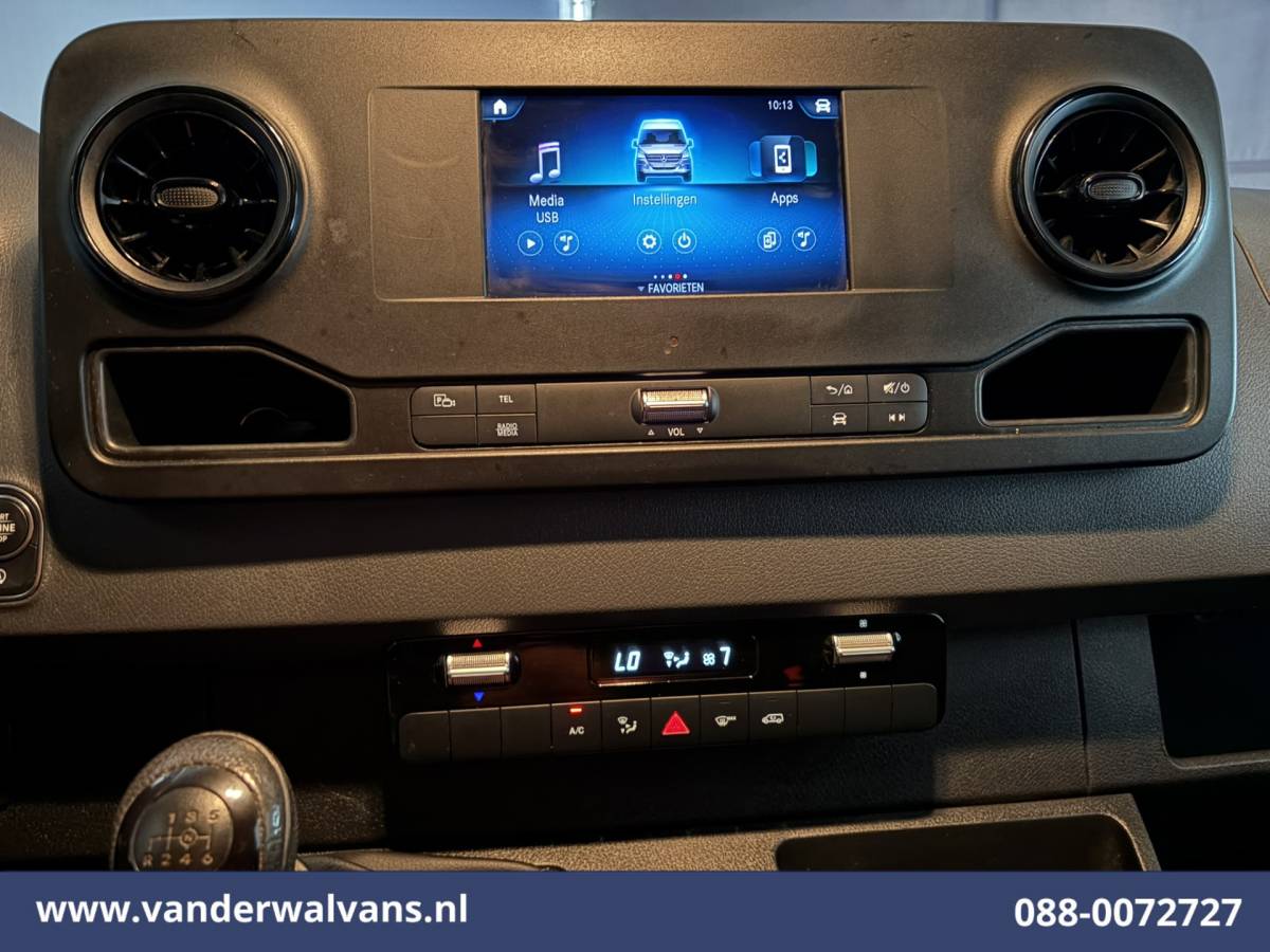 Mercedes-Benz Sprinter Mercedes-Benz Sprinter 317 CDI 170pk 3500kg Trekhaak L2H2 Euro6 Airco | Camera | Apple Carplay | Cruisecontrol Android Auto, Parkeersensoren