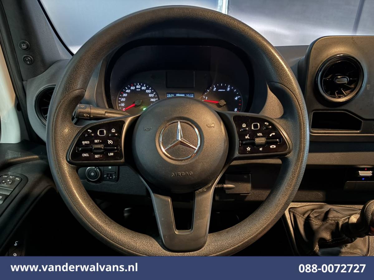 Mercedes-Benz Sprinter Mercedes-Benz Sprinter 317 CDI 170pk 3500kg Trekhaak L2H2 Euro6 Airco | Camera | Apple Carplay | Cruisecontrol Android Auto, Parkeersensoren