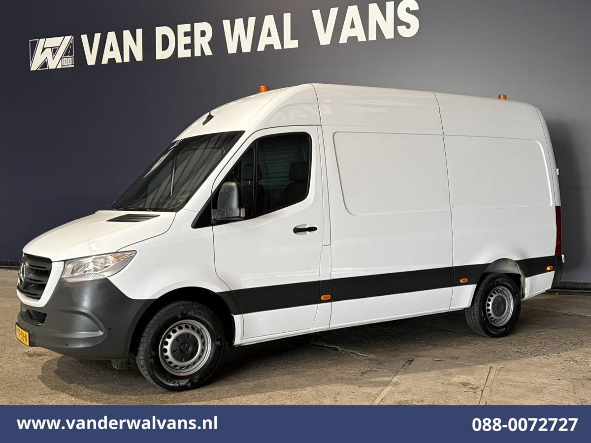 Mercedes-Benz Sprinter Mercedes-Benz Sprinter 317 CDI 170pk 3500kg Trekhaak L2H2 Euro6 Airco | Camera | Apple Carplay | Cruisecontrol Android Auto, Parkeersensoren