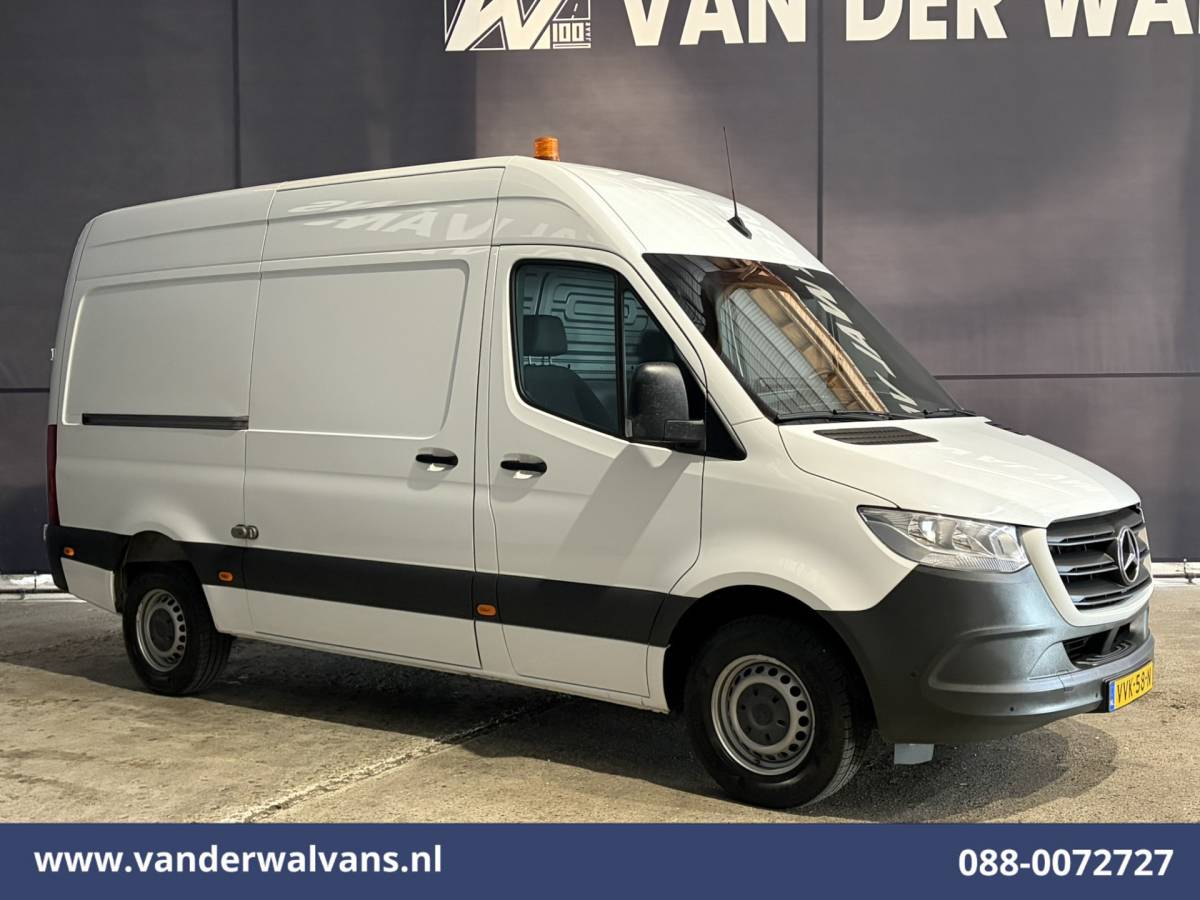 Mercedes-Benz Sprinter Mercedes-Benz Sprinter 317 CDI 170pk 3500kg Trekhaak L2H2 Euro6 Airco | Camera | Apple Carplay | Cruisecontrol Android Auto, Parkeersensoren