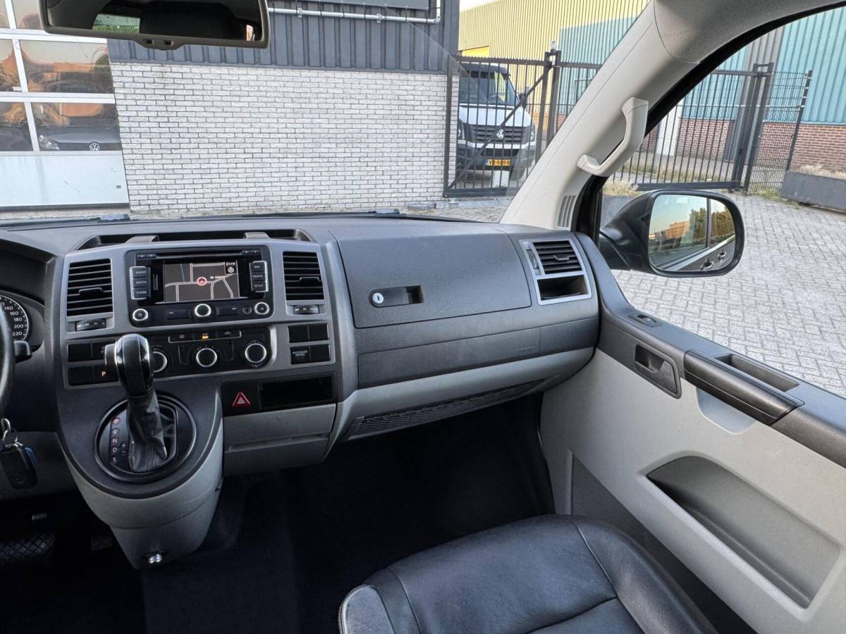 Volkswagen Transporter Volkswagen Transporter 2.0 TDI Highline Dubbele Cabine Trekhaak/Leer/Cruise/Navi/PDC/Bluetooth