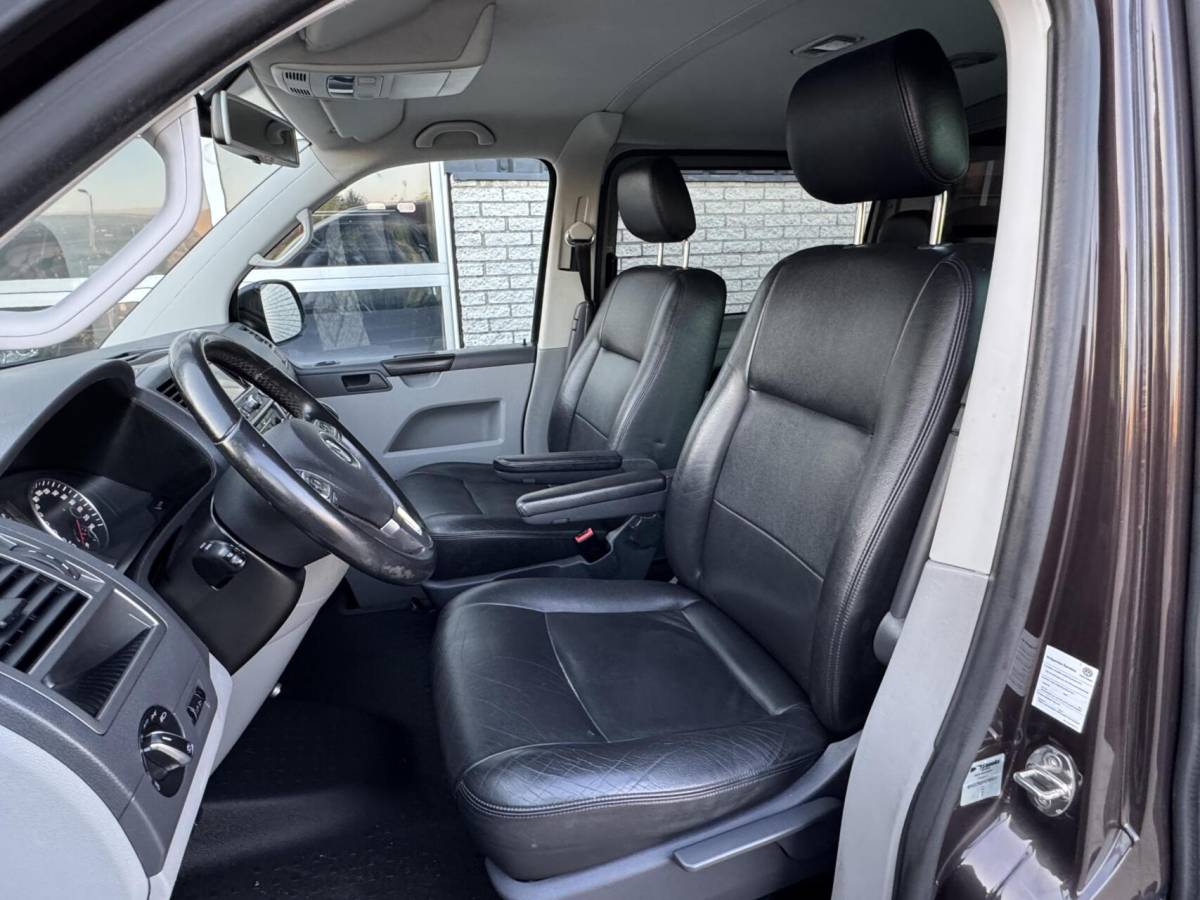 Volkswagen Transporter Volkswagen Transporter 2.0 TDI Highline Dubbele Cabine Trekhaak/Leer/Cruise/Navi/PDC/Bluetooth