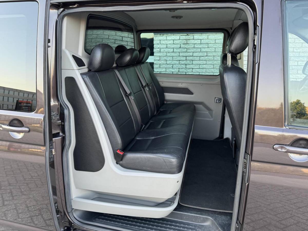Volkswagen Transporter Volkswagen Transporter 2.0 TDI Highline Dubbele Cabine Trekhaak/Leer/Cruise/Navi/PDC/Bluetooth