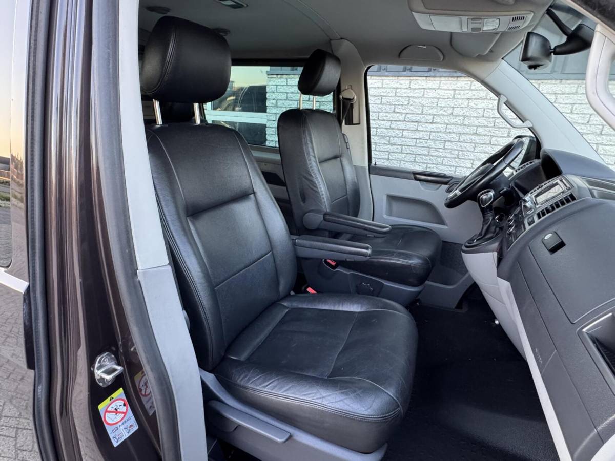 Volkswagen Transporter Volkswagen Transporter 2.0 TDI Highline Dubbele Cabine Trekhaak/Leer/Cruise/Navi/PDC/Bluetooth