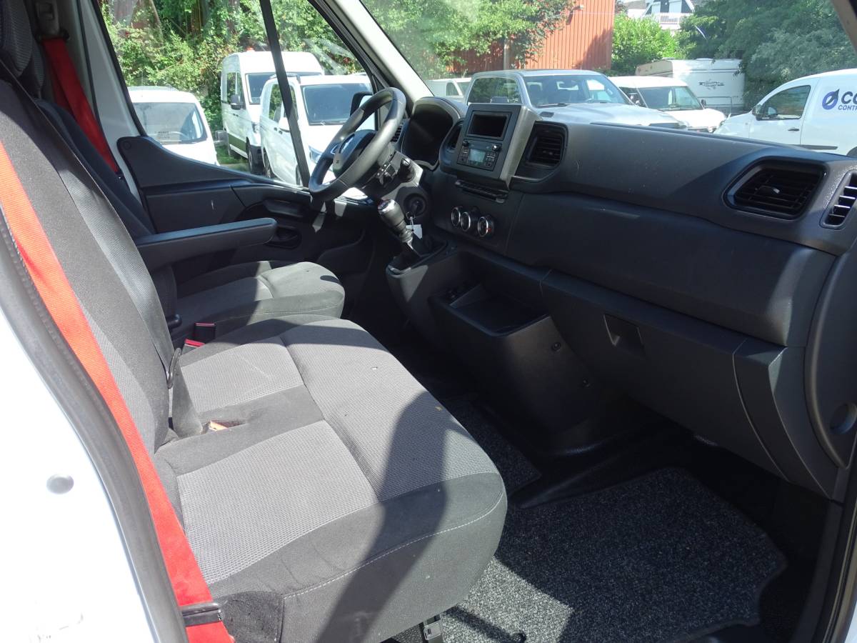 Renault Master Renault Master T35 2.3 dCi 150 L2H2 Energy